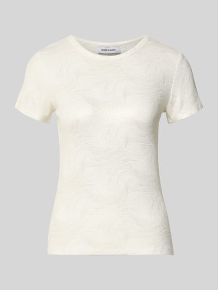 Productfoto, T-Shirt aus Viskose-Elasthan-Mix im Allover-Look van More & More, glanzend crèmekleur, slim fit, ronde hals, structuurpatroon