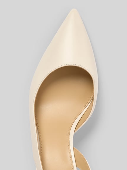 MICHAEL Michael Kors Lederpumps mit Fesselriemen Modell 'ALINA' Offwhite 3