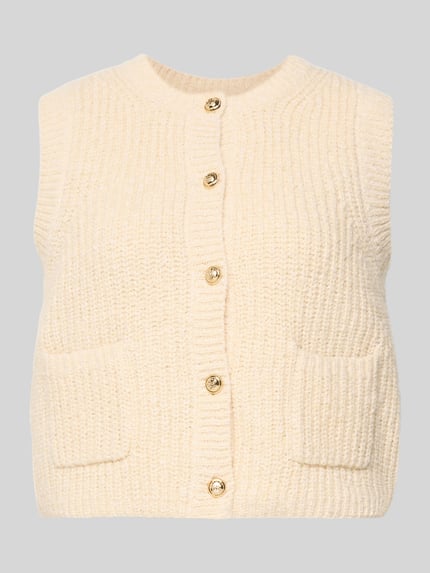 Produktfoto, Strickweste Melange Effekt mit Schmuckknopf von Christian Berg Woman, kremowy kolor, krój regular fit, bawełniany mix, melanżowa faktura, ozdobny guzik, ściągaczowe wykończenia, dekolt okrągły, listwa guzikowa, kieszenie wpuszczane, długość tyłu w rozmiarze S: 51 cm