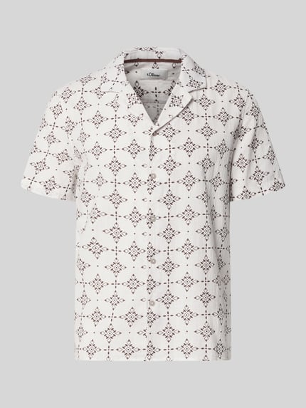 Produktfoto, biało-brązowa koszula casualowa Relaxed Fit Freizeithemd aus reiner Baumwolle von s.Oliver RED LABEL z geometrycznym wzorem
