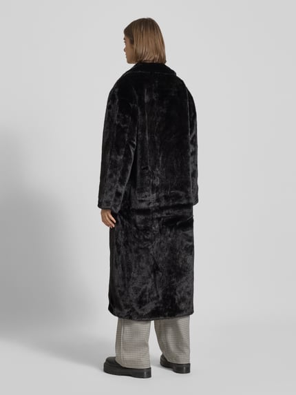 ONLY Płaszcz z imitacji futra o kroju regular fit z kołnierzem z połami model ‘MEAGAN’ Czarny 5