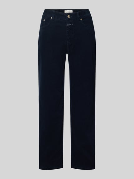 Produktfoto, dunkelblaue Straight Fit Jeans in Cord-Optik Modell 'Milo' von Closed, elastischer Baumwoll-Mix, sichtbare 5-Pocket-Details