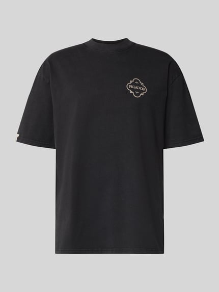 Produktfoto, Oversized T-shirt mit Labelprint Modell 'Paide' von Pegador in zwart, puur katoen, heren, ronde hals, ruglengte maat M 70 cm