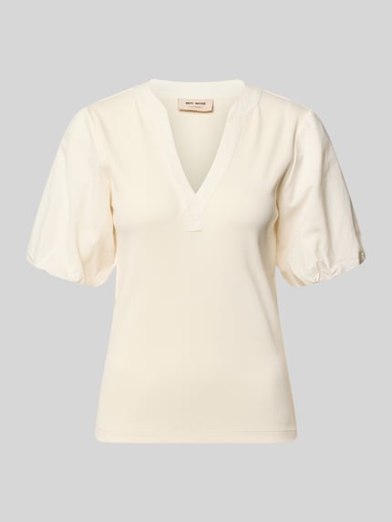 Produktfoto, T-shirt met ballonmouwen model 'Jada' van MOS MOSH, katoenmix met stretch, nauwsluitend model, fijnrib, V-hals, ruglengte maat S 60 cm, creme, effen, zachte textuur