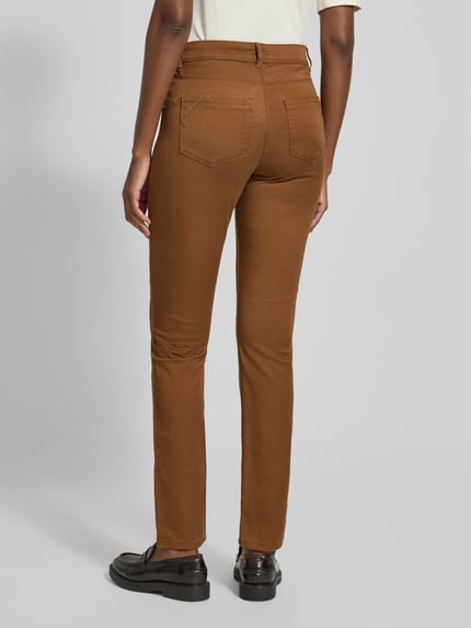 Christian Berg Woman Slim Fit Jeans mit Eingriff- und Gesäßtaschen Cognac 5