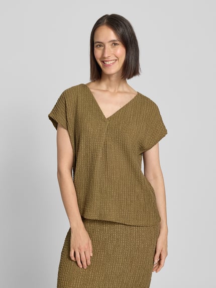 Christian Berg Woman Relaxed Fit T-Shirt mit V-Ausschnitt und Zierfalte Khaki 4