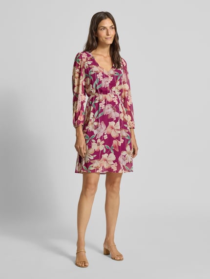 ZABAIONE Knielanges Kleid mit V-Ausschnitt Fuchsia 1