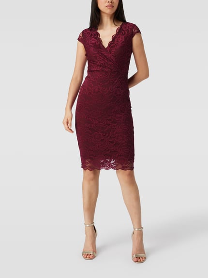 Lipsy Knielange cocktailjurk van kant Bordeaux - 1