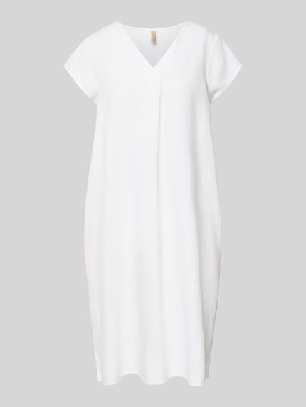 Productfoto, knielange linnenjurk met V-hals model 'Ina' van Soyaconcept, loose fit, linnenmix met viscose, zijslitten, wit