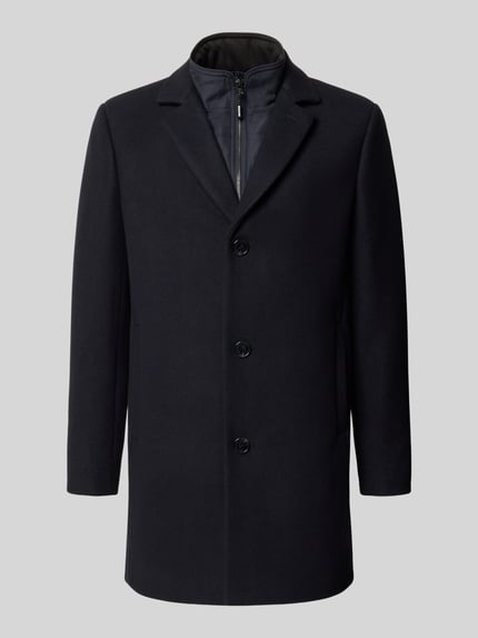 Produktfoto, Regular Fit Mantel aus Woll-Mix mit Viskose-Anteil von Matinique, dunkelblau, glatte Struktur, Steh- und Reverskragen, Eingrifftaschen, Knopf- und Reißverschluss, gerade Form, Herrengröße M: Rückenlänge 88 cm, Schulterbreite 46 cm, Brustweite 56 cm, Ärmellänge 67 cm