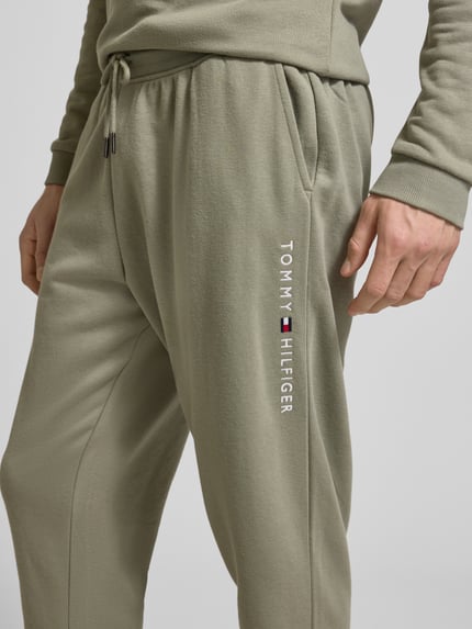 Tommy Hilfiger Regular Fit Sweathose aus Baumwoll-Mix Khaki 3