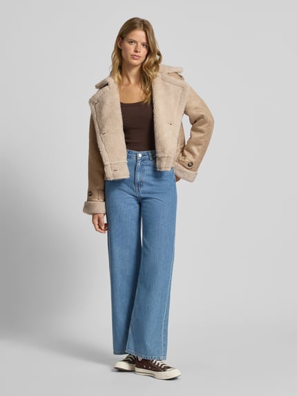 ONLY Kurtka o kroju regular fit z imitacji skóry welurowej model ‘YLVA’ Piaskowy melanż 1
