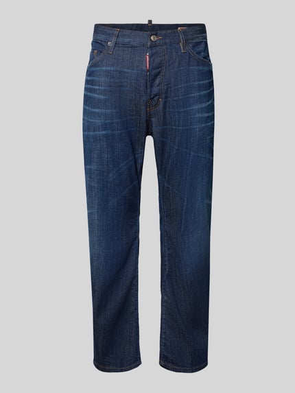 Productfoto, Straight Fit Jeans aus katoenmix van Dsquared2, heren jeans, mix van katoen en elastaan, 5-pocketmodel, labeldetail, knoop- en ritssluiting, bandwijdte maat 50 48 cm, binnenbeenlengte maat 50 68 cm, blauwe denim met lichte draagvlekken, context: Heren jeans van Dsquared2 Ready to Wear, mix van katoen en elastaan, straight fit, knoop- en ritssluiting, draagvlek-details, 5-pocketmodel, labeldetail, bandwijdte bij maat 50: 48 cm, binnenbeenlengte bij maat 50: 68 cm.
