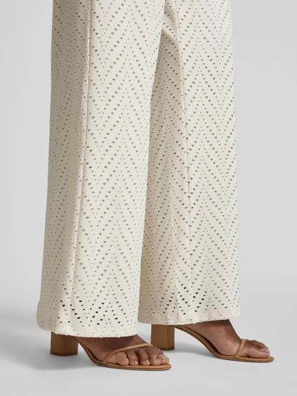VILA Wide Leg Stoffhose mit Lochmuster Modell 'DELAIA' Ecru 3