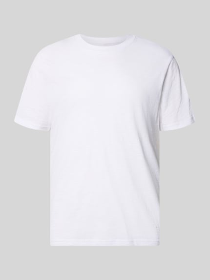 Produktfoto, Regular Fit T-Shirt mit Rundhalsausschnitt von MCNEAL aus reiner Baumwolle, weiße Farbe, glatte Textur, Vorderansicht