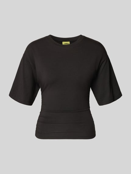 Produktfoto, schwarzes T-Shirt in tailliertem Schnitt Modell 'ELORA' von JJXX aus Baumwoll-Mix mit Modal-Anteil, Rundhalsausschnitt.