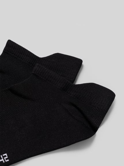 Produktfoto, Summer Running Socks im 2er-Pack mit gerippten Bündchen von Snocks, czarne, materiał z dodatkiem stretchu, podwyższony tył, wyraźna tekstura.