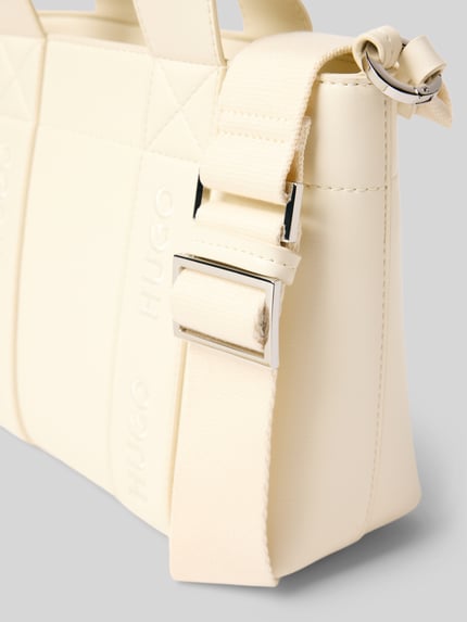 HUGO Umhängetasche mit Label Stitching Modell 'BECKY' Ecru 3