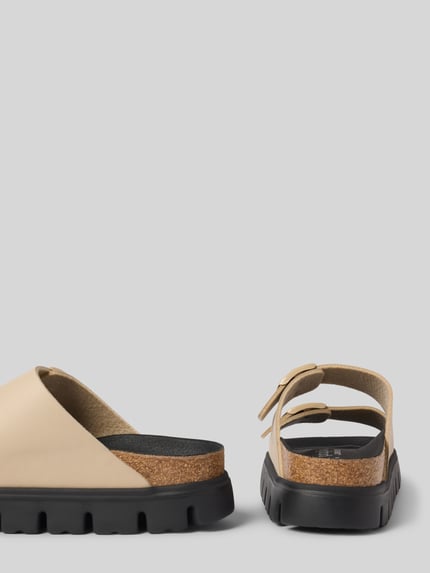 Birkenstock Slippers met reliëflogo, model 'Arizona' Zand - 2