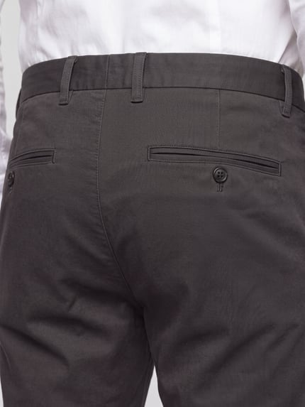 GAP Regular Fit Chino mit seitlichen Eingrifftaschen Anthrazit 3