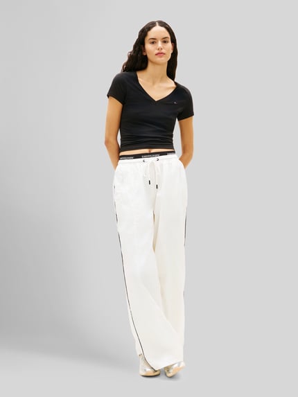 Tommy Jeans T-shirt met klein logodetail Zwart - 1
