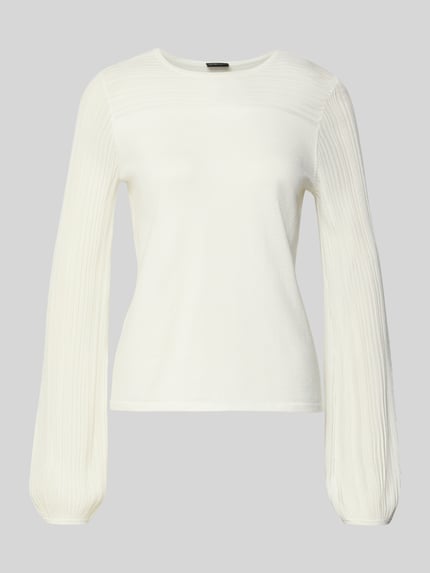 Produktfoto, Regular Fit Strickpullover aus Viskose-Mix mit plissierten Ballonärmeln von s.Oliver BLACK LABEL in gebrochenem Weiß, feine Rippenstruktur