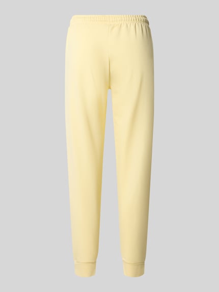 Produktfoto, Slim Fit Sweatpants met viscose van Christian Berg Woman, geel, opgestikte zakken, elastische band met tunnelkoord, elastische boordjes