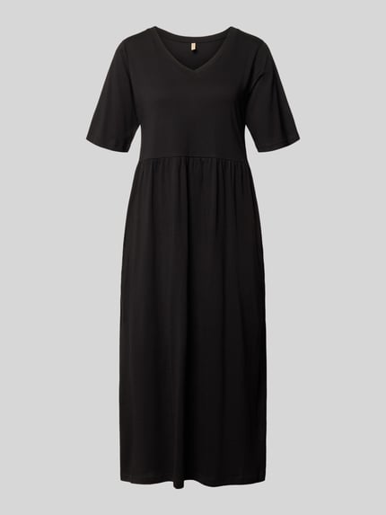 Produktfoto, Midikleid mit Smok-Details Modell 'DERBY' von Soyaconcept in Schwarz, Reine Baumwolle, A-Linie, strukturierte Oberfläche