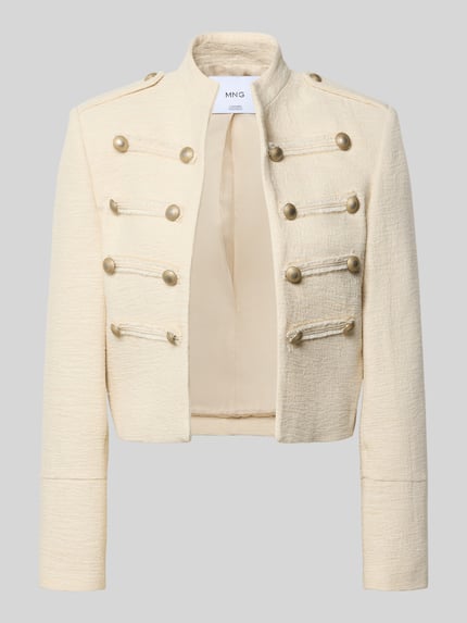 Produktfoto, cremefarbener Blazer mit Zierknöpfen Modell 'CHARLIE' von MANGO, Baumwoll-Mix mit Viskose-Anteil, strukturierte Oberfläche