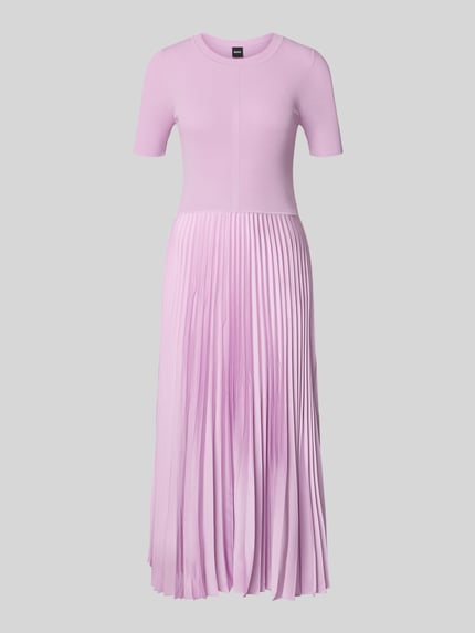 Produktfoto, Tailliertes Businesskleid aus Viskose-Mix Modell 'FADRIDI' van BOSS, look: effen, getailleerd, midilengte, ronde hals, plissévouwen, korte mouw, rechte zoom
