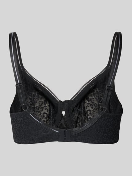 Frauenmodel trägt Minimizer-BH aus Spitze von LASCANA, Schwarz mit Spitzenstruktur, elastischer Material-Mix, Hakenverschluss auf Rückseite, Ganzkörperansicht Rückansicht.