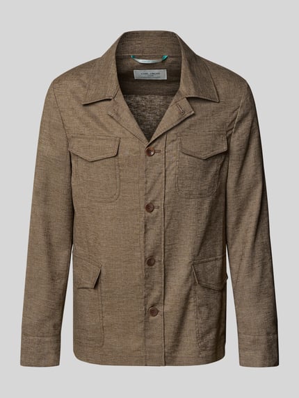 Produktfoto, Regular Fit Hemdjacke aus Leinen-Mix Modell 'Taddeo' von Carl Gross, brązowa, prosty krój, kieszenie z patką, kołnierz wykładany, lejąca tekstura, długość pleców w rozmiarze 50: 71 cm, z dodatkiem stretchu