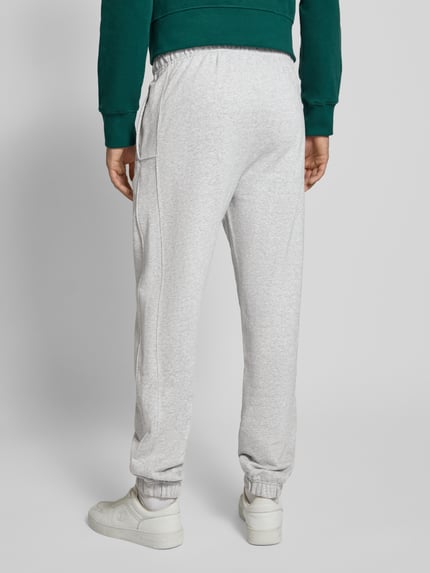 ellesse Regular Fit Sweatpants mit Eingrifftaschen Modell 'ORVINIO' Hellgrau 5