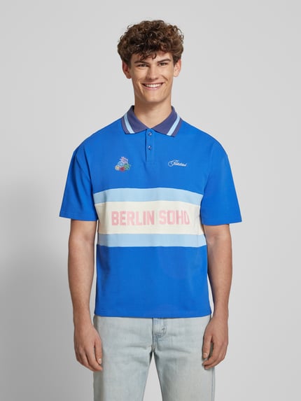 PROHIBITED Regular fit poloshirt met labelprint Rookblauw - 4
