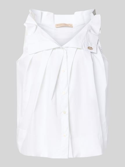 Produktfoto, biała Bluse mit Umlegekragen und Rüschen von Rinascimento, bawełniany miks ze stretchem, krój loose fit, długość tyłu 54 cm w rozmiarze S, detal z logo, guziki, gładka faktura