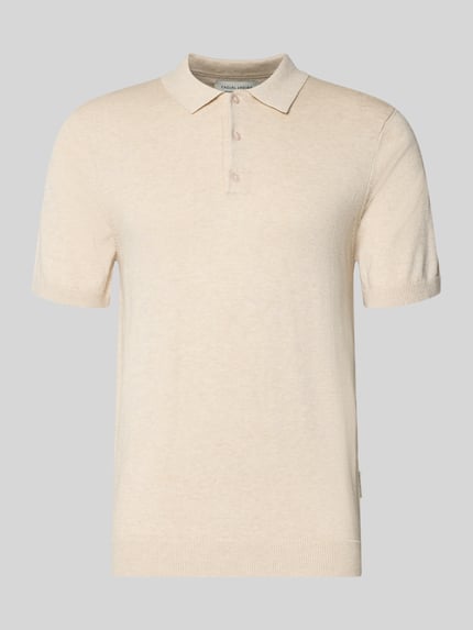 Produktfoto, Regular Fit Poloshirt mit Knopfleiste Modell 'BELLS' von Casual Friday im Baumwoll-Lyocell-Mix, einfarbig beige, glatte Textur.