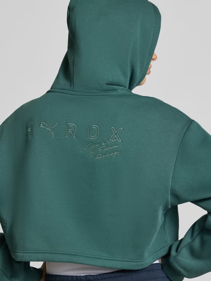 Vrouwenmodel draagt regular fit sweatshirt uit katoenmix Regular Fit Sweatshirt aus Baumwoll-Mix PUMA X HYROX van PUMA, Dames, rugaanzicht