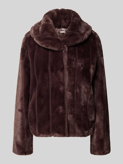 Productfoto, Jacke aus Kunstfell Modell 'NEW SOPHY' van GUESS, bruin imitatiebont, regular fit, platte kraag, maat S: ruglengte 58 cm, schouderbreedte 42 cm, borstwijdte 52 cm, mouwlengte 62 cm, zachte textuur
