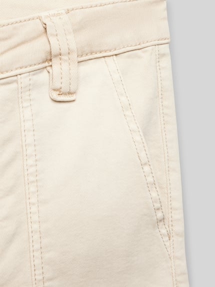 MANGO Flared Jeans mit Ziernähten Modell 'utility2' Ecru 2