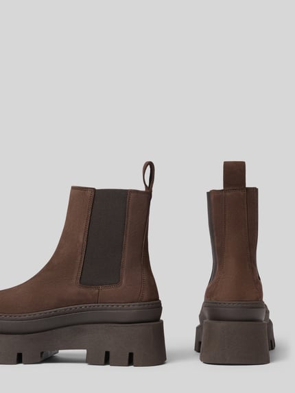 Produktfoto, Stiefel aus echtem Leder mit Logo-Detail von Copenhagen, braun, abgerundete Passform, profilierte Sohle, Damenmodell