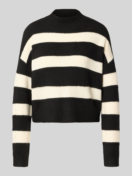 Regular Fit Pullover mit Allover-Muster Modell 'NEZ' Shop The Look MANNEQUINE
