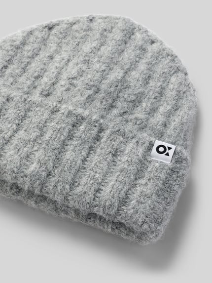 OPUS Beanie mit Label-Detail Modell 'Acotta' Hellgrau 2