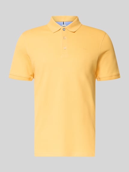 Produktfoto, Slim Fit Poloshirt aus Baumwoll-Mix Modell 'Pete' von BRAX in Gelb mit kurzen Ärmeln und Polokragen, Rückenlänge 71 cm bei Größe M