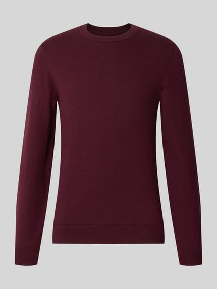 Produktfoto, Strickpullover aus Baumwoll-Kaschmir-Mix mit Rundhalsausschnitt von MCNEAL in Bordeaux, Regular Fit, glatte Textur, neutrale Ansicht, Rückenlänge 70 cm, Ärmellänge 74 cm