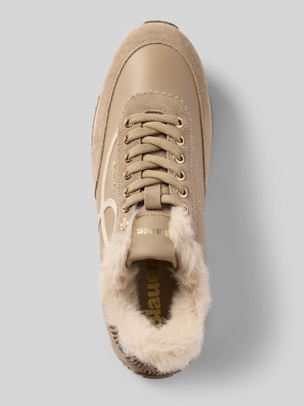 Productfoto, beige sneakers van leermix met afgeronde punt, vetersluiting, imitatiebont voering, Labeldetail, Model 'LORAIN' van Blauer USA, hakhoogte maat 40: 3 cm, schachthoogte: 9 cm, schachtbreedte: 10 cm