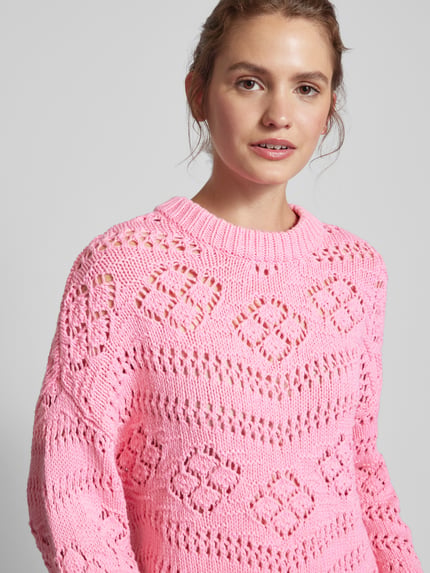 PIECES Figurumspielender Strickpullover mit Lochmuster 'PCNIANA' Pink 3