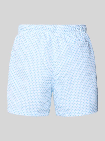 Produktfoto, Badehose mit Gesäßleistentasche von MCNEAL in Hellblau mit feinem Muster, elastischer Bund, Logo-Stitching, strukturierte Oberfläche.