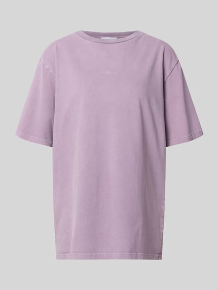 Produktfoto, Oversized T-Shirt mit Label-Stitching Modell 'Farmers Market' von OH APRIL in Flieder, reine Baumwolle, Damen T-Shirt, Rundhalsausschnitt, Oversized-Schnitt, Rückenlänge 72 cm bei Größe S.