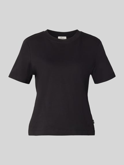 Produktfoto, Regular Fit T-Shirt aus reiner Baumwolle von s.Oliver RED LABEL in Schwarz, schlichte Optik, glatte Textur vor grauem Hintergrund