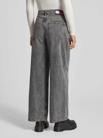 Tommy Jeans Loose Fit Jeans aus reiner Baumwolle Modell 'CHARLIE' Mittelgrau 5